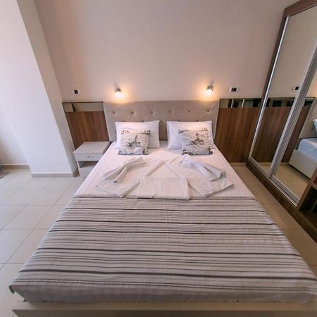 Jijo'S Hotel Мамая Екстериор снимка
