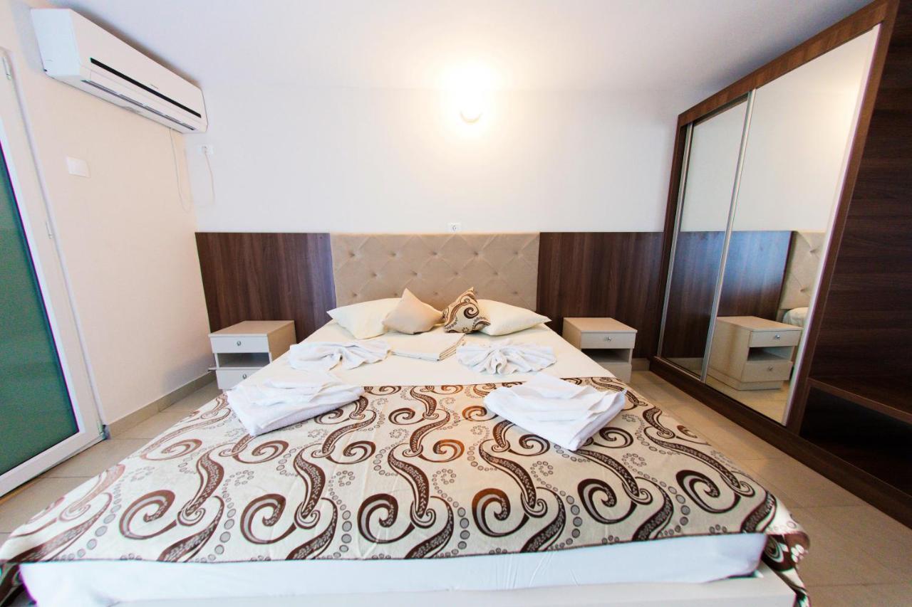 Jijo'S Hotel Мамая Екстериор снимка