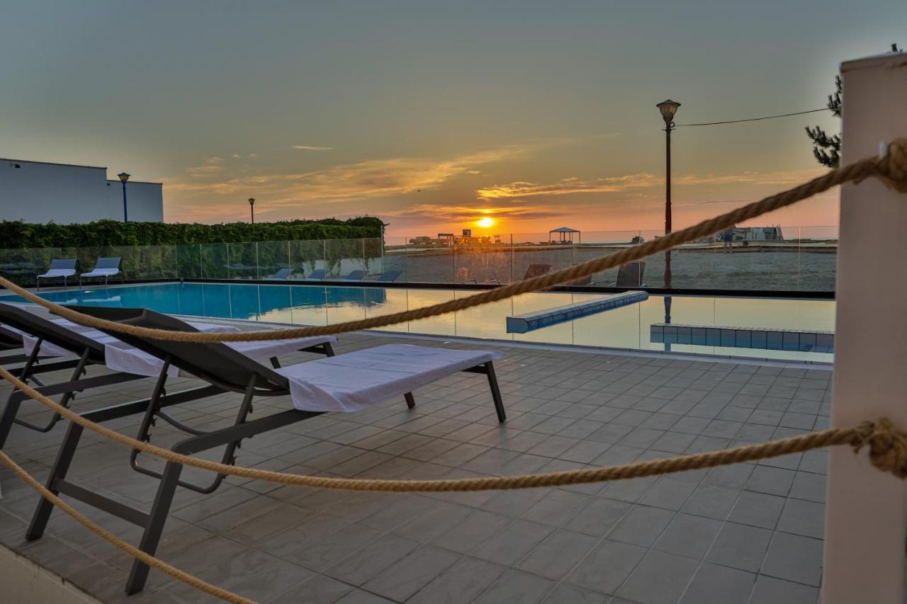 Jijo'S Hotel Мамая Екстериор снимка
