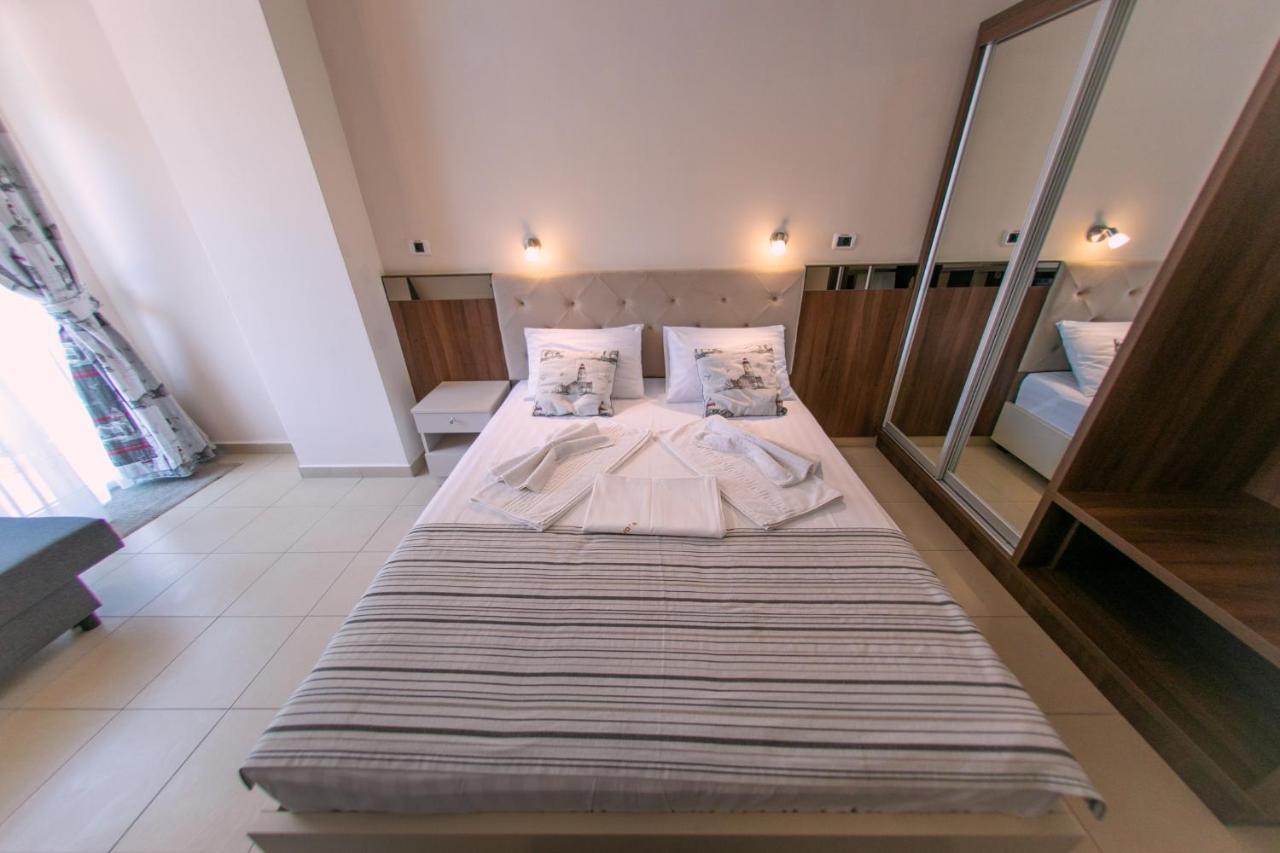 Jijo'S Hotel Мамая Екстериор снимка