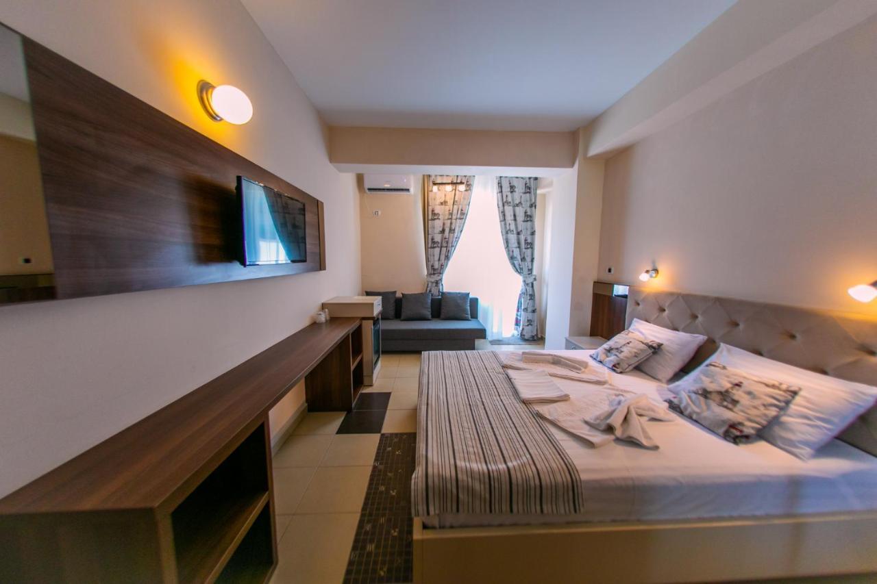 Jijo'S Hotel Мамая Екстериор снимка