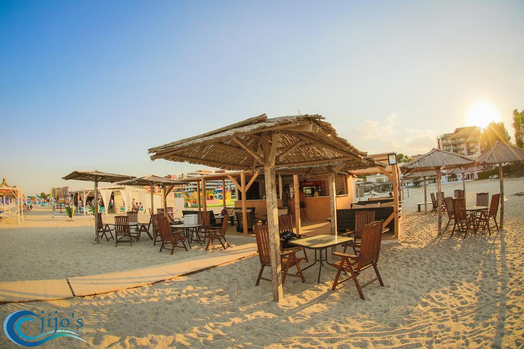 Jijo'S Hotel Мамая Екстериор снимка