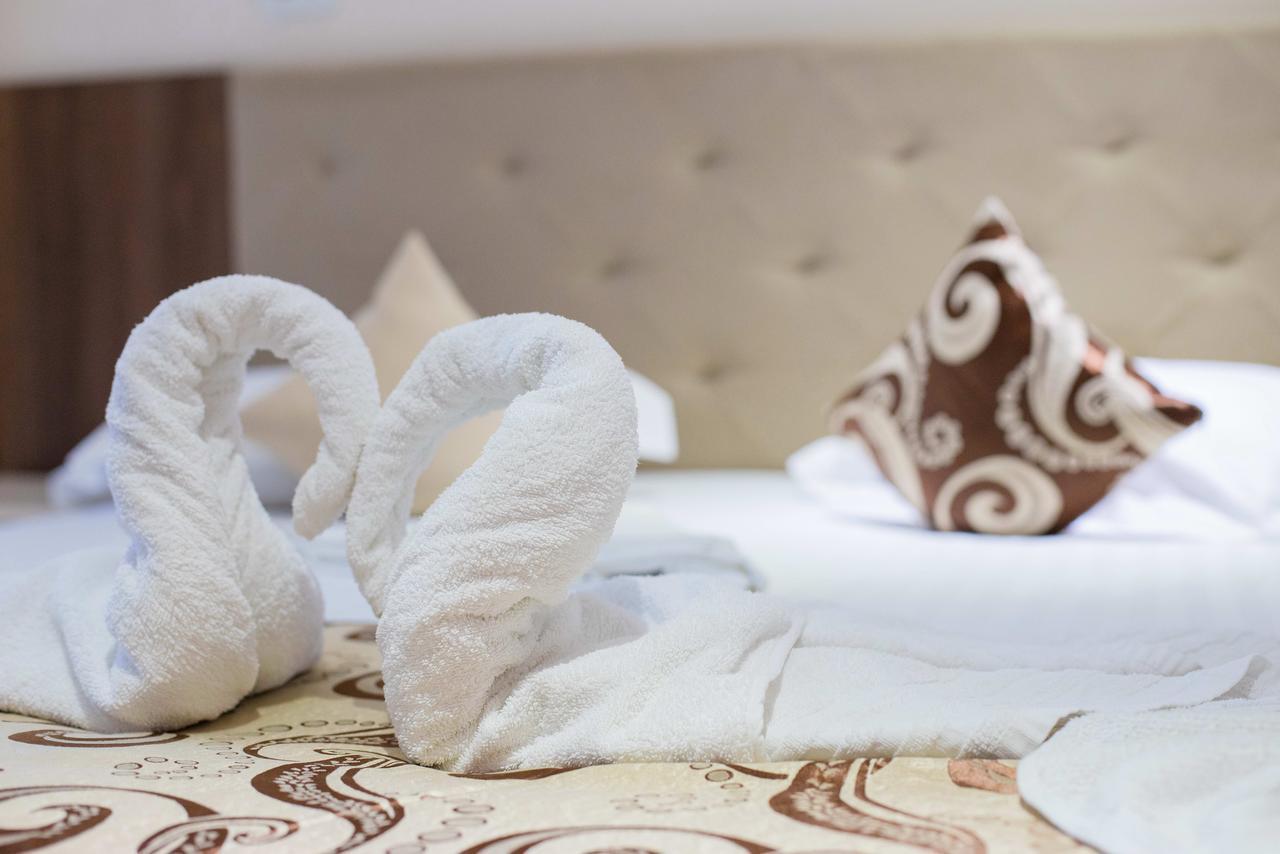 Jijo'S Hotel Мамая Екстериор снимка