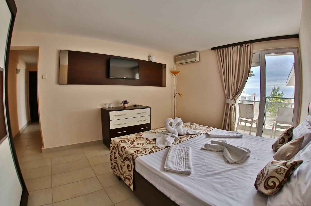 Jijo'S Hotel Мамая Екстериор снимка