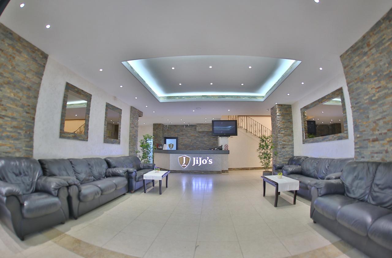Jijo'S Hotel Мамая Екстериор снимка